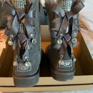 Ugh Bailey Bow Bling